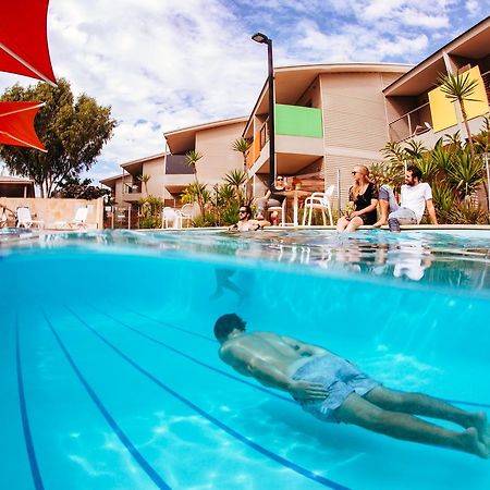 Onslow Beach Resort Esterno foto