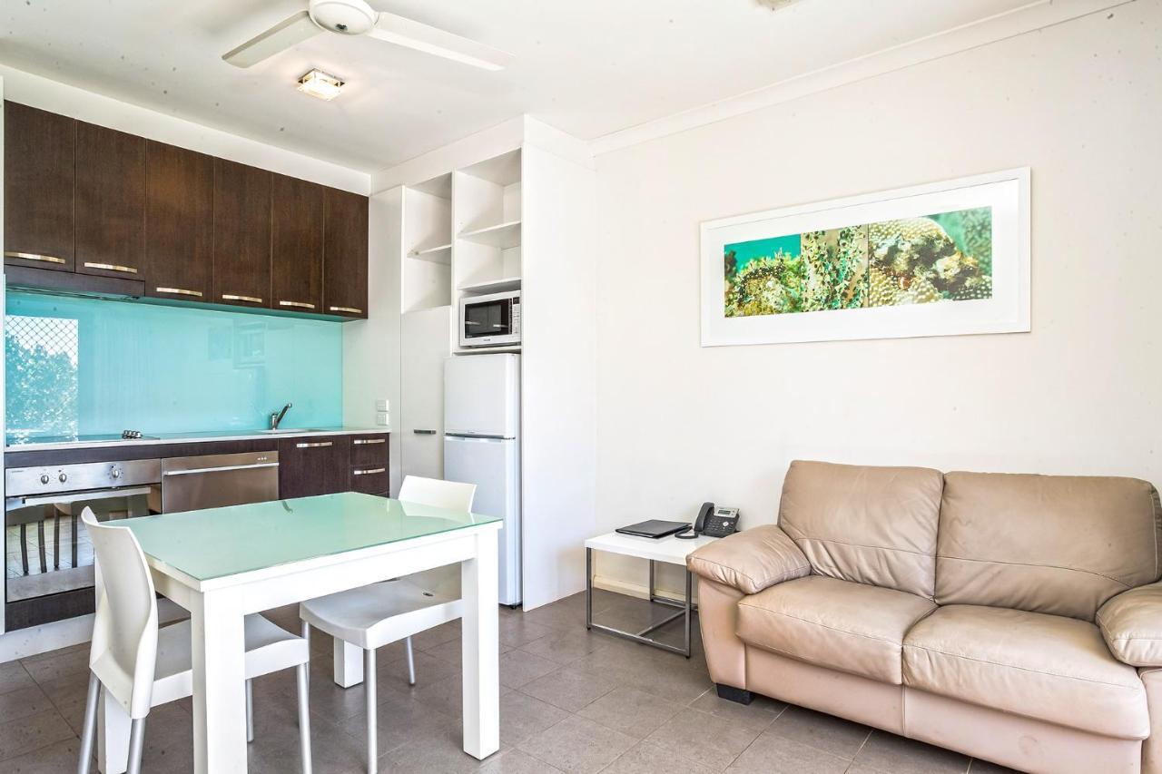 Onslow Beach Resort Esterno foto