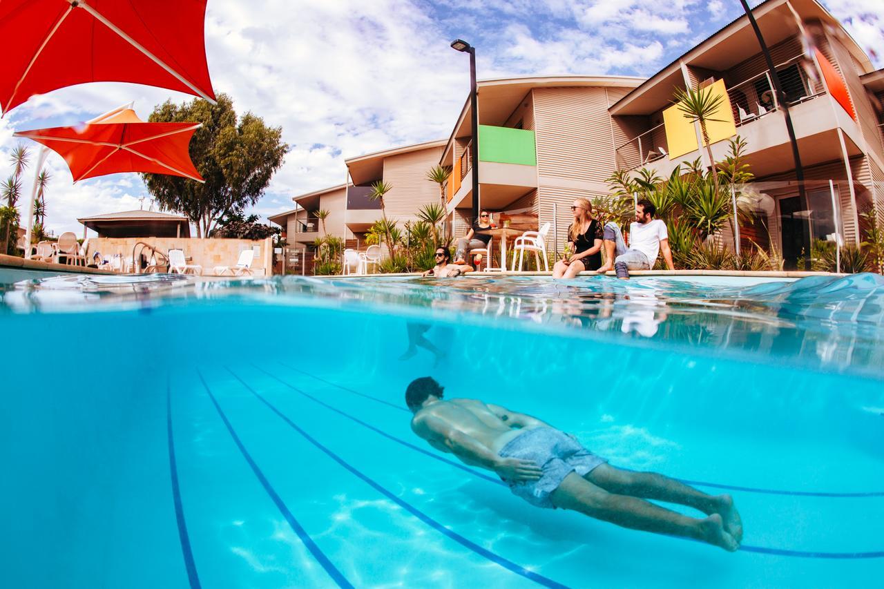 Onslow Beach Resort Esterno foto