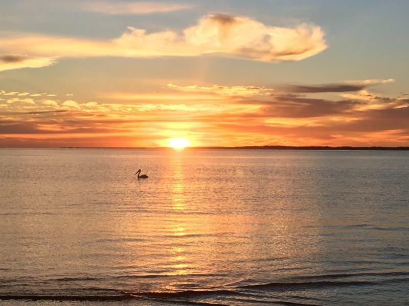 Onslow Beach Resort Esterno foto