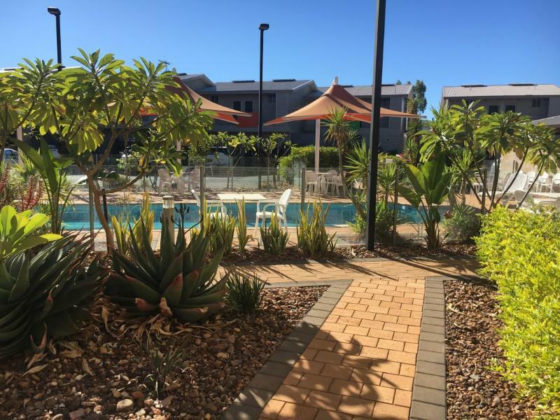 Onslow Beach Resort Esterno foto