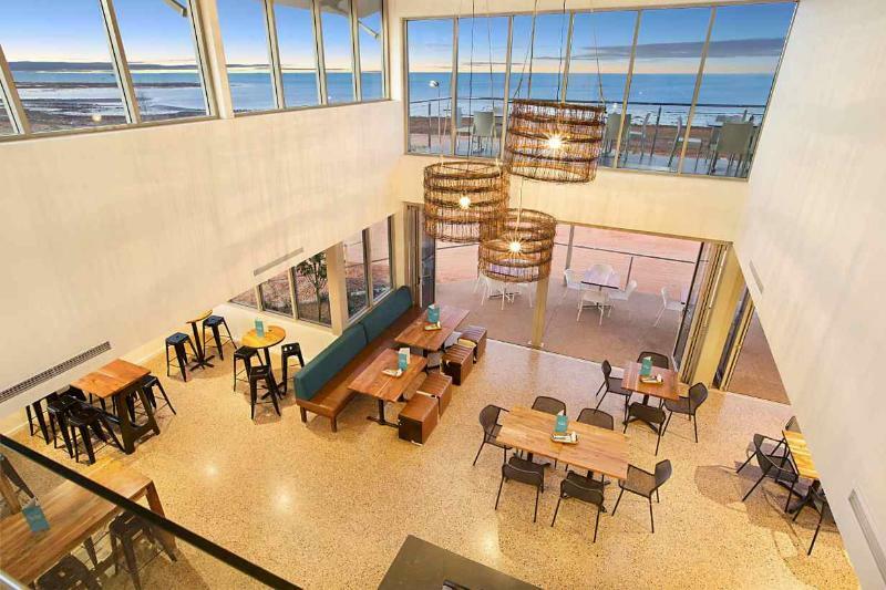 Onslow Beach Resort Esterno foto